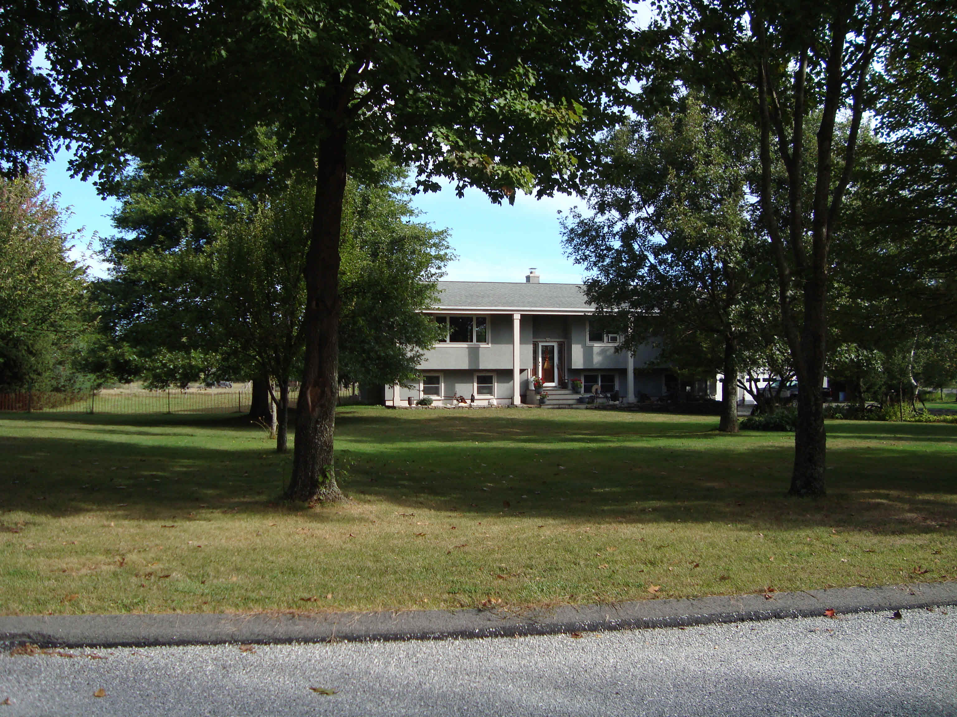 Building photograph for 4 TERRELL FARM RD